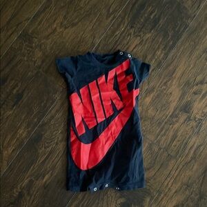 Nike romper body suit size 6 months